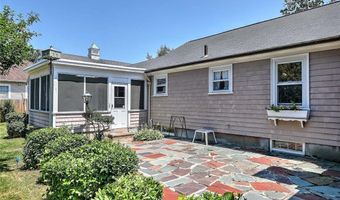 6 Woodbine St, East Providence, RI 02915