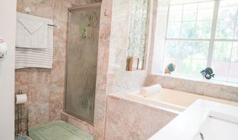 8 Apalachee St, Apalachicola, FL 32320