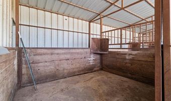 402 N Parkway Dr, Alvarado, TX 76009