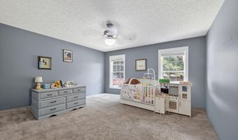 82 Drury Ln, Albertville, AL 35950