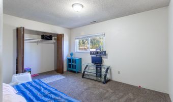 2616 W Hillside Dr, Anderson, CA 96007