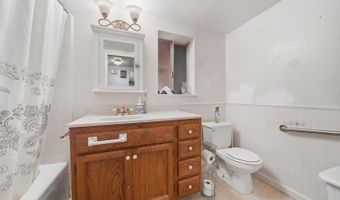 879 Pacific St, Angels Camp, CA 95222