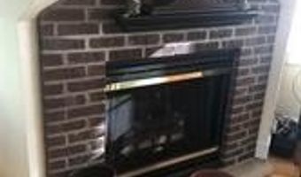 11 Admiral Kalbfus Rd, Newport, RI 02840