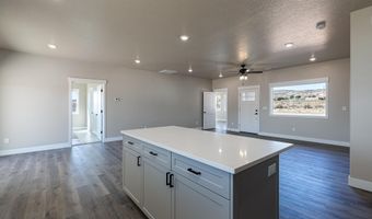 1140 S Independence Way, Big Water, UT 84741