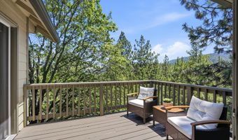 215 Piedmont Dr, Ashland, OR 97520