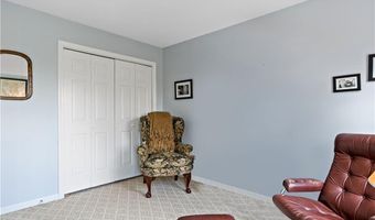 413 North Ln, Bristol, RI 02809