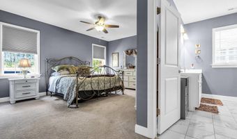 22 Flanders Dr, Barnegat, NJ 08005