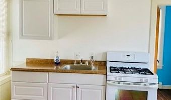 37 Lincoln Ave, Bristol, RI 02809