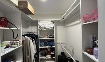 8 Whittier Pl 17D, Boston, MA 02114