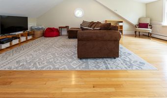 379 Bay View Dr, Bar Harbor, ME 04609