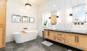 10901 Old Fashion Dr, Bentonville, AR 72713
