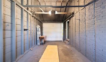 17 Loring St, Cranston, RI 02920