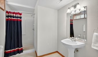 5219 Kansas Dr, Ames, IA 50014