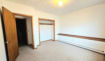 3 Lakeview Dr, Narragansett, RI 02882