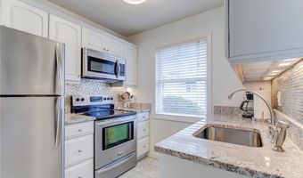 364 Bellevue Ave 4-D, Newport, RI 02840