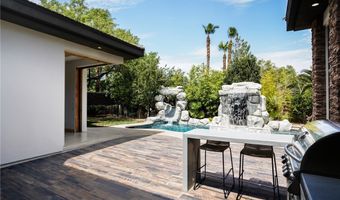 2990 Traverse Creek Ln, Las Vegas, NV 89135