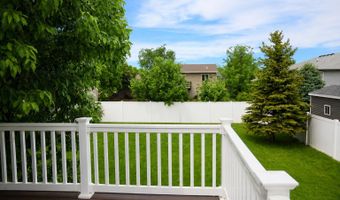 1208 Plum Ln, Aberdeen, SD 57401