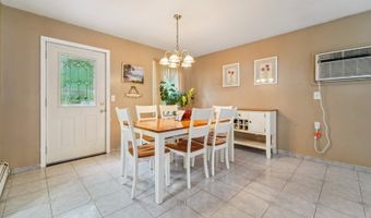 4 Crest Hill Dr, Alloway, NJ 07461