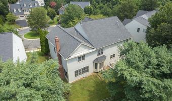 10604 MAPLECREST Ln, Potomac, MD 20854