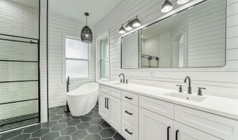 5718 SEA TURTLE Pl, Apollo Beach, FL 33572