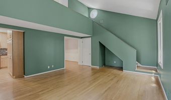 7607 MARYKNOLL Ave, Bethesda, MD 20817
