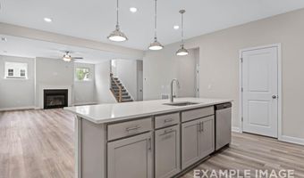 315 Queensferry Dr, Aberdeen, NC 28387