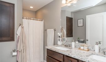 2714 NW Lois Ln, Ankeny, IA 50023