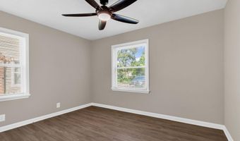 1059 Lawrence Dr, Columbus, OH 43207