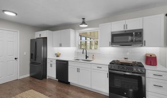 9049 VICTOR Ave, Jenison, MI 49428