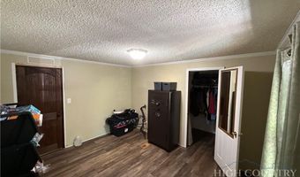71 Ledford Ridge Ln, Bakersville, NC 28705
