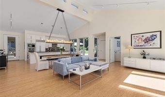 621 E Shore Rd, Jamestown, RI 02835