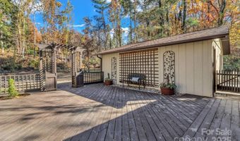 111 Hidden Pond Ln, Asheville, NC 28804
