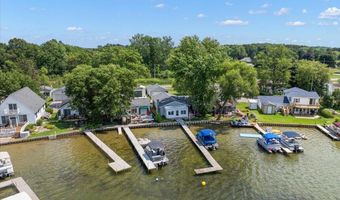 6731 Campau Lake Dr SE, Alto, MI 49302