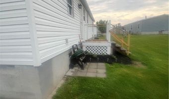 1414 Chestnut St St, Alden, NY 14004