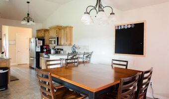 1816 Foxtail Cir, Altus, OK 73521