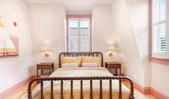 49 Third St, Newport, RI 02840