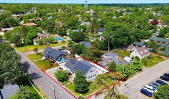 19 Harpoon St, Beachwood, NJ 08722