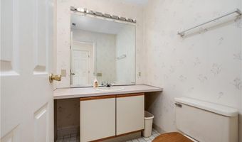 96 Nipmuc Trl B, North Providence, RI 02904