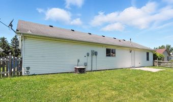 806 Deer Ridge Xing, Auburn, IN 46706