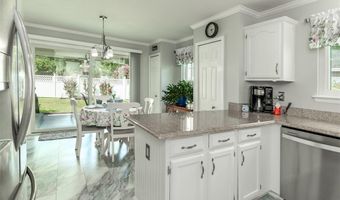 765 Spring Hill Farm Dr, Ballwin, MO 63021