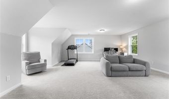 13 Minglewood Dr, Coventry, RI 02816