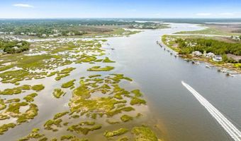 4550 Cape Island Dr, Awendaw, SC 29429