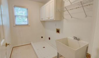 5404 Chaversham Ln, Peachtree Corners, GA 30092
