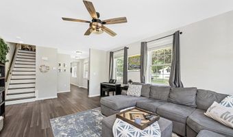 48 Old Elm St, Billerica, MA 01862