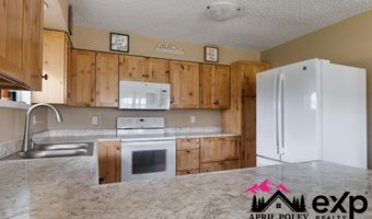261 Hemlock St, Buffalo, WY 82834