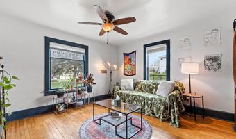 1215 NAVARINO St, Algoma, WI 54201
