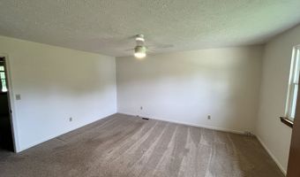 374 S Baldwin St, Bargersville, IN 46106