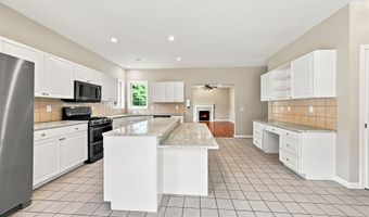 63 Meadow Brook Rd, Brookfield, CT 06804