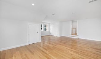 55 Dolphin Ave, Jamestown, RI 02835