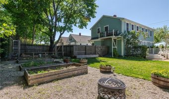 467 Maple Avenue Ave, Barrington, RI 02806